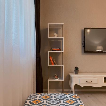 Hotspot Apartments - City Center Pristina Eksteriør billede