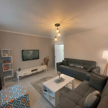 Hotspot Apartments - City Center Pristina Eksteriør billede