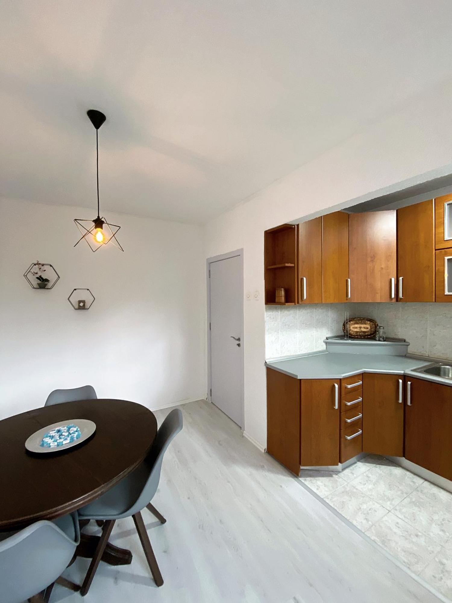 Hotspot Apartments - City Center Pristina Eksteriør billede