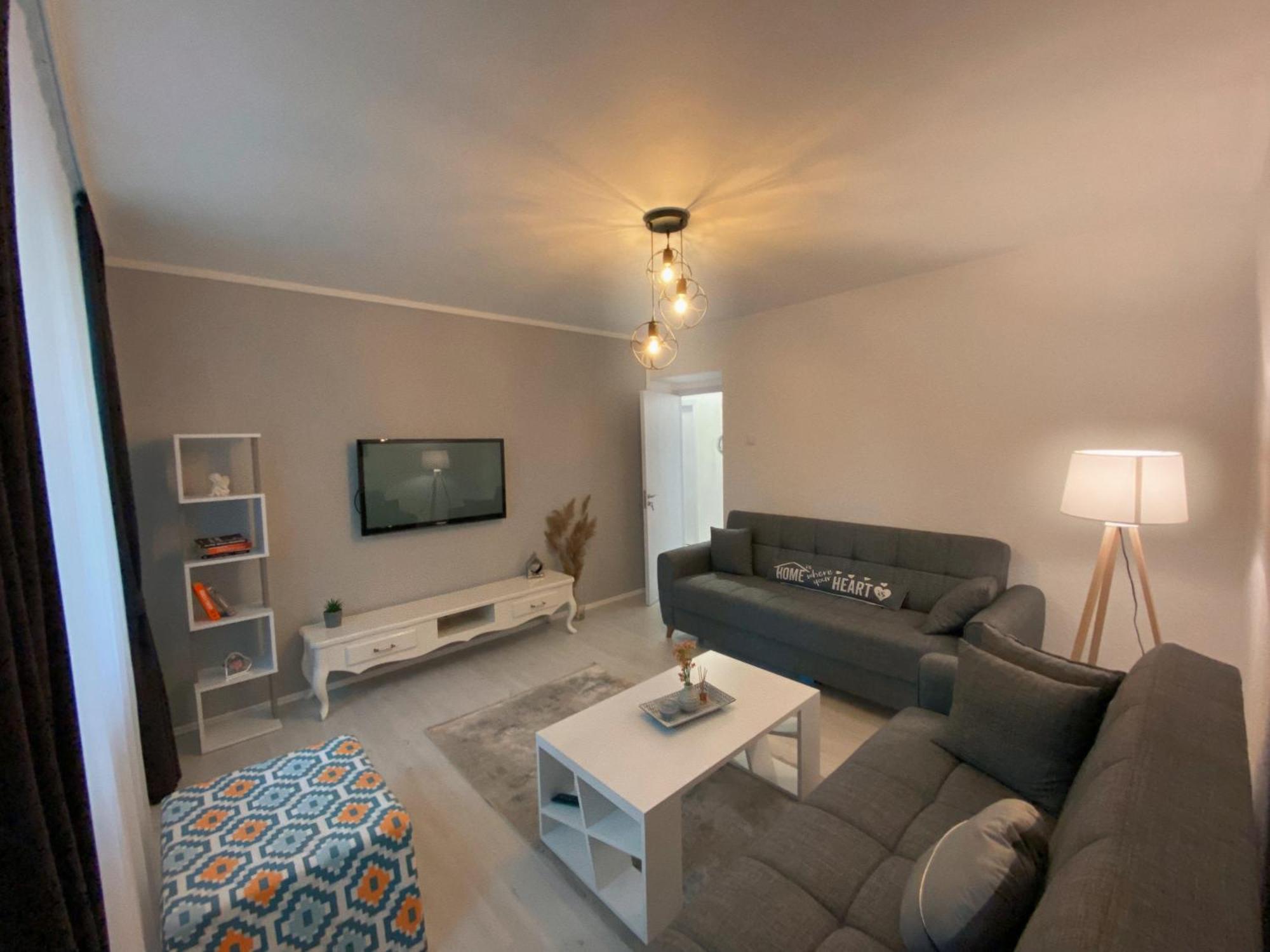 Hotspot Apartments - City Center Pristina Eksteriør billede