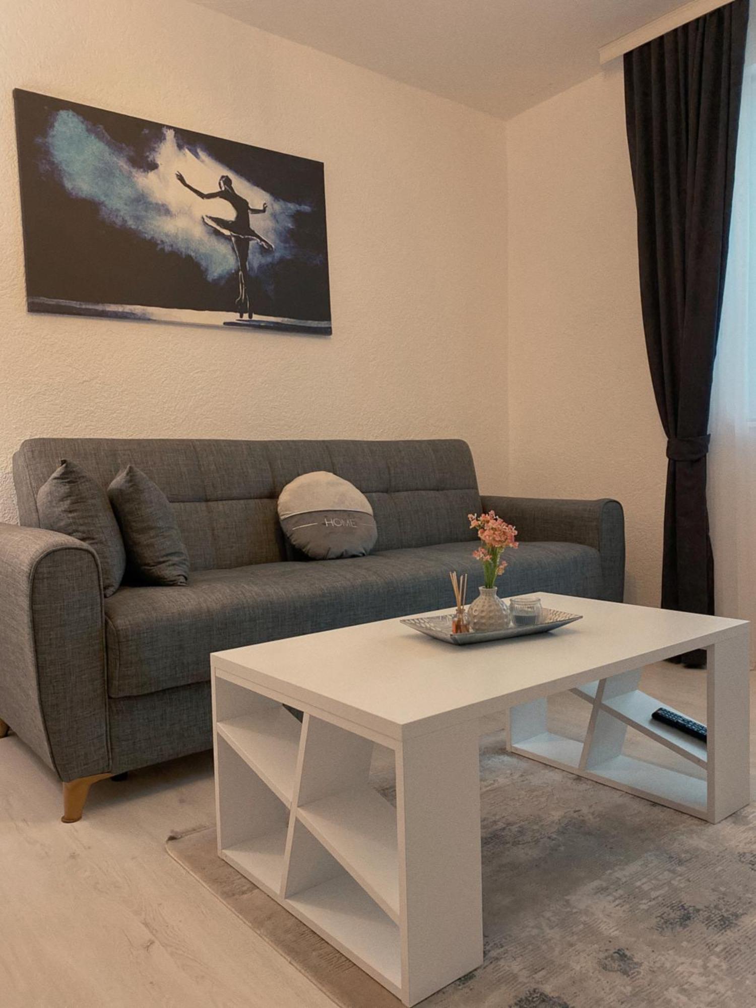Hotspot Apartments - City Center Pristina Eksteriør billede